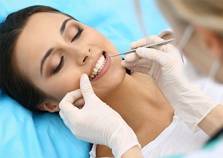 Patient receiving gum recontouring